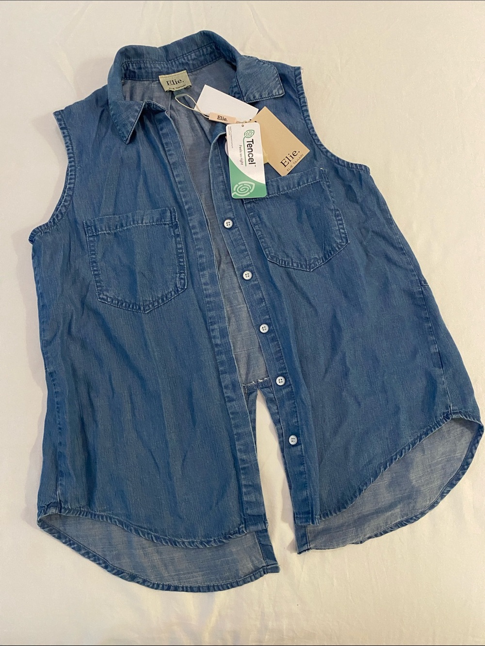 Elie Tahari Girls' Denim Sleeveless Button-Up Shirt - Blue